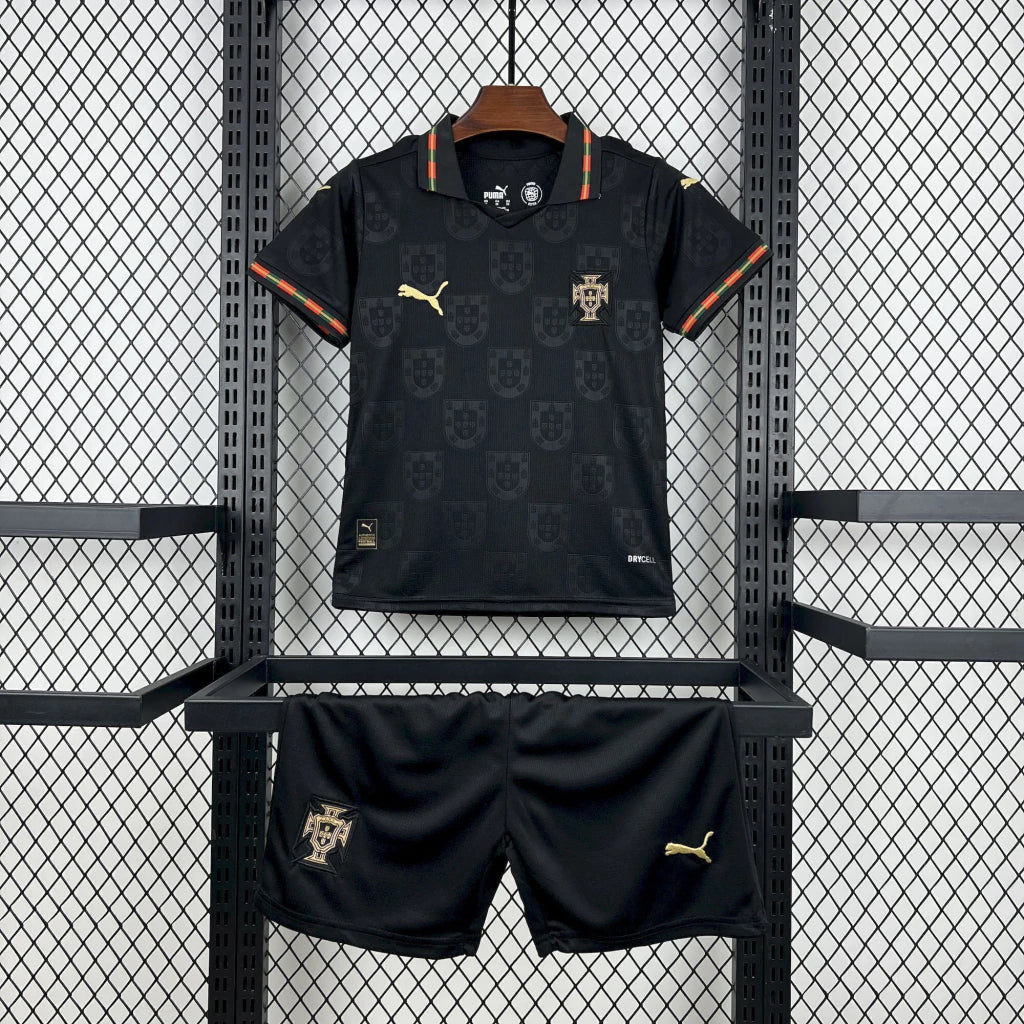 Kit Infantil Portugal Edição Pantera Negra Eusebio – 2025/26