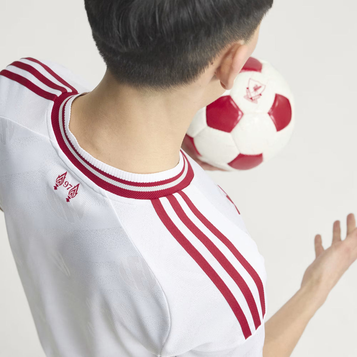 Camisa Liverpool II – 2026/27 Modelo Jogador