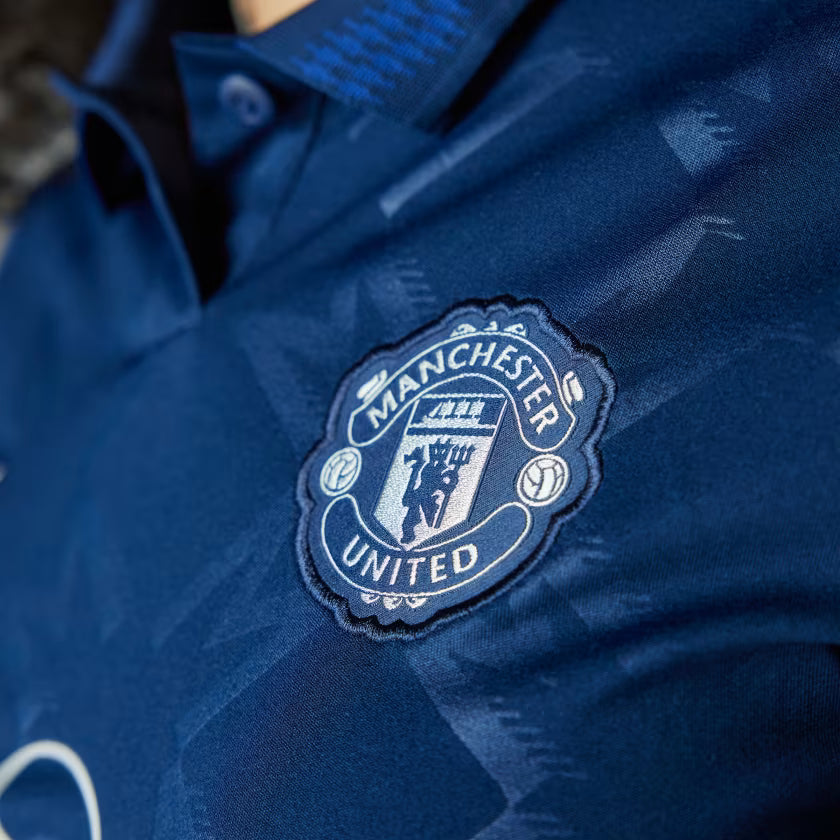Camisa Manchester United II Feminina - 2024