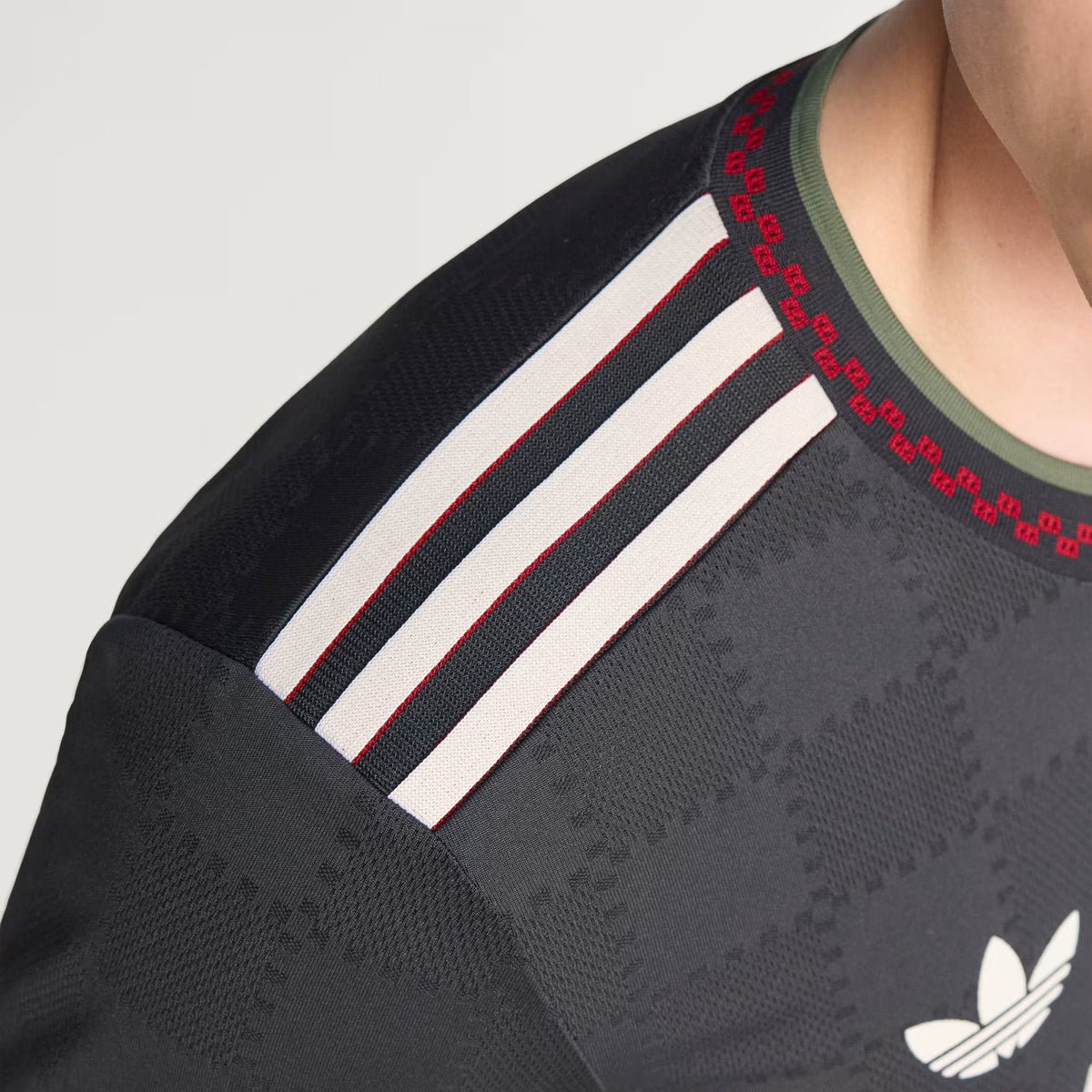 Camisa Bayern de Munique III Versão Jogador - 2025/26